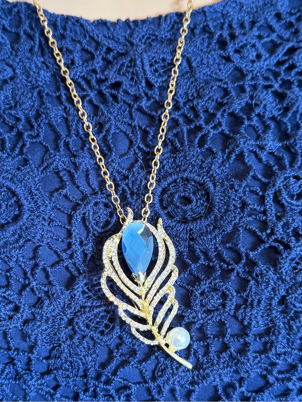 Authentic Betsy Johnson Convertible Peacock Pendant Necklace and Broach Pin